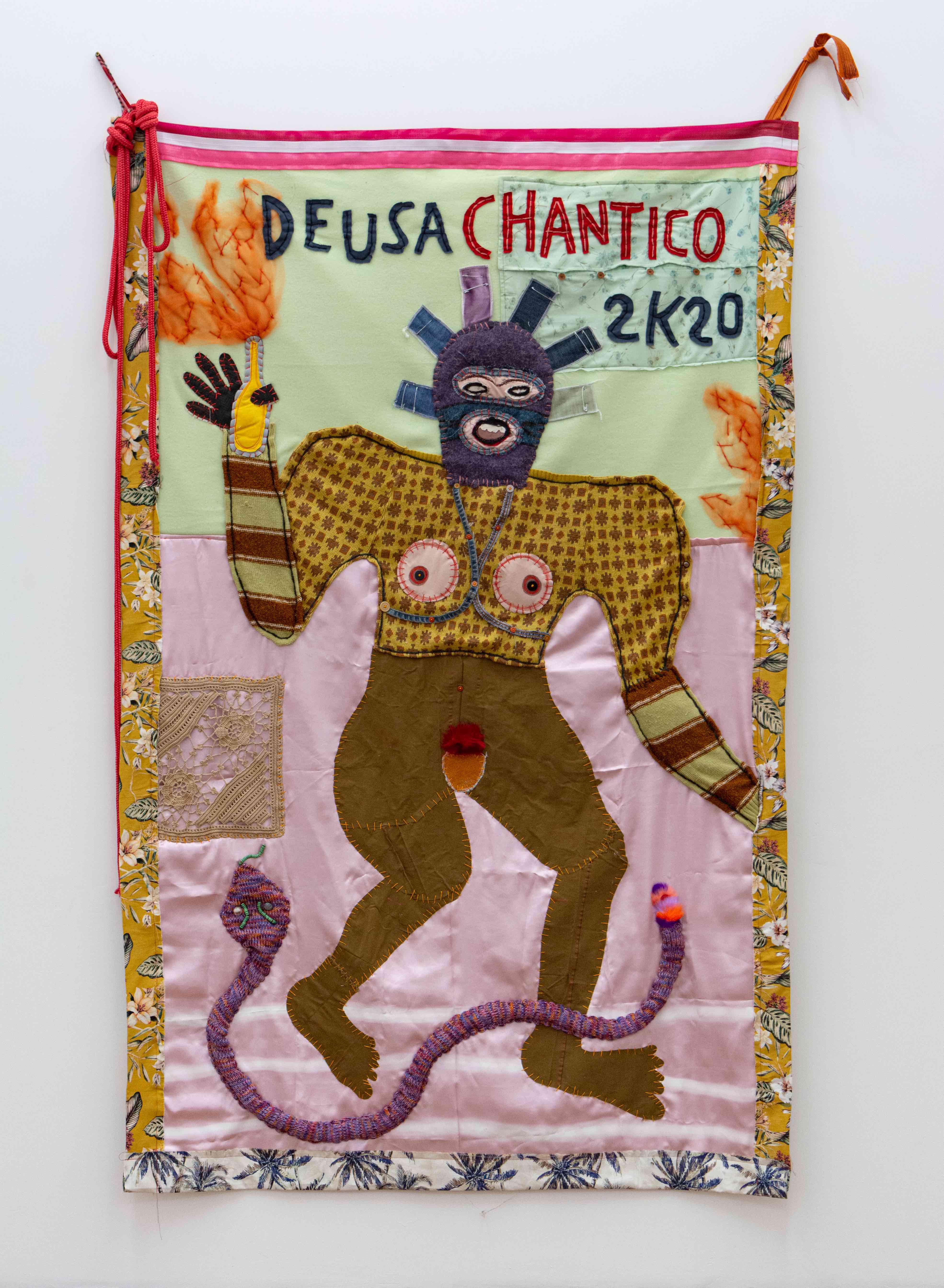 Randolpho Lamonier, "DEUSA CHANTIKO 2K20", 2020. Costura e bordado em tecido, 220 × 150 cm. © cortesia Galeria Portas Vilaseca e Verve.