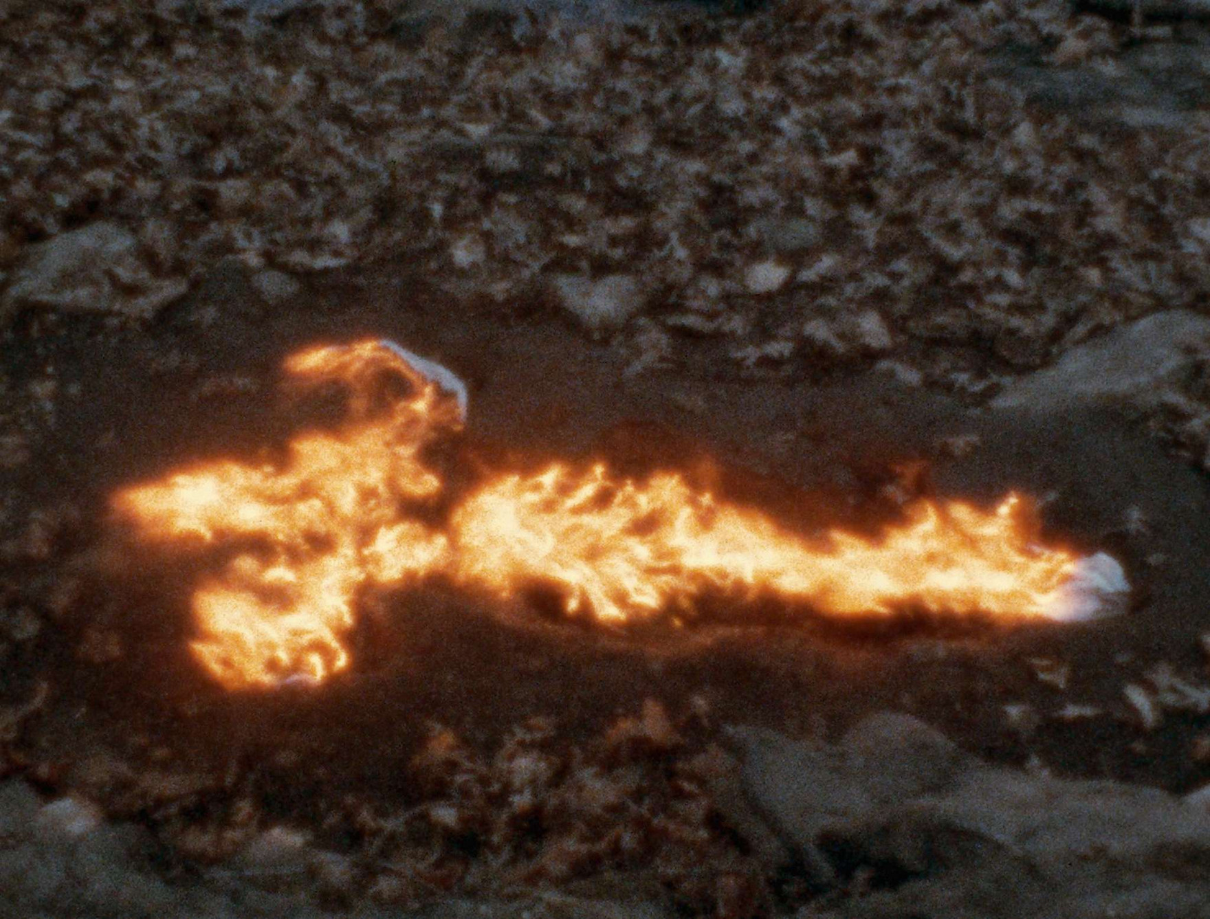 Ana Mendieta, "Alma, Silueta en Fuego", 1975 - © Mendieta, Ana/ AUTVIS, Brasil, 2023.