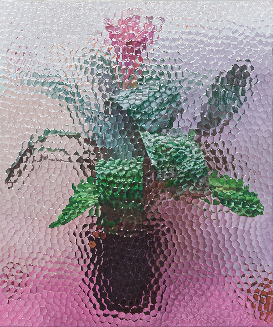 Ana Elisa Egreja, "Natureza morta com bromélia rosa", 2015. Óleo sobre tela. (Foto: Filipe Berndt/cortesia Millan)