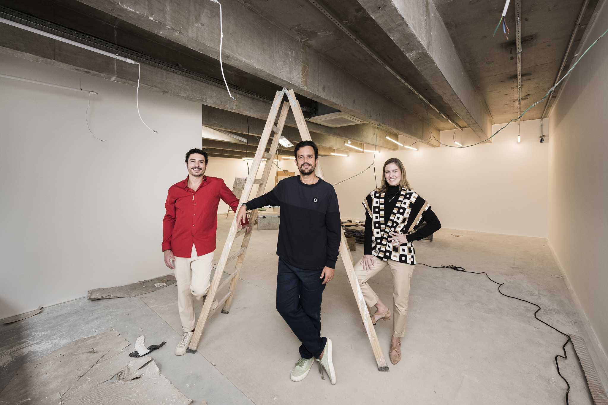 Tomás Toledo, Conrado Mesquita, and Antonia Bergamin are partners at Galatea gallery, which opened a branch in Salvador in 2024. Photo: Courtesy.
