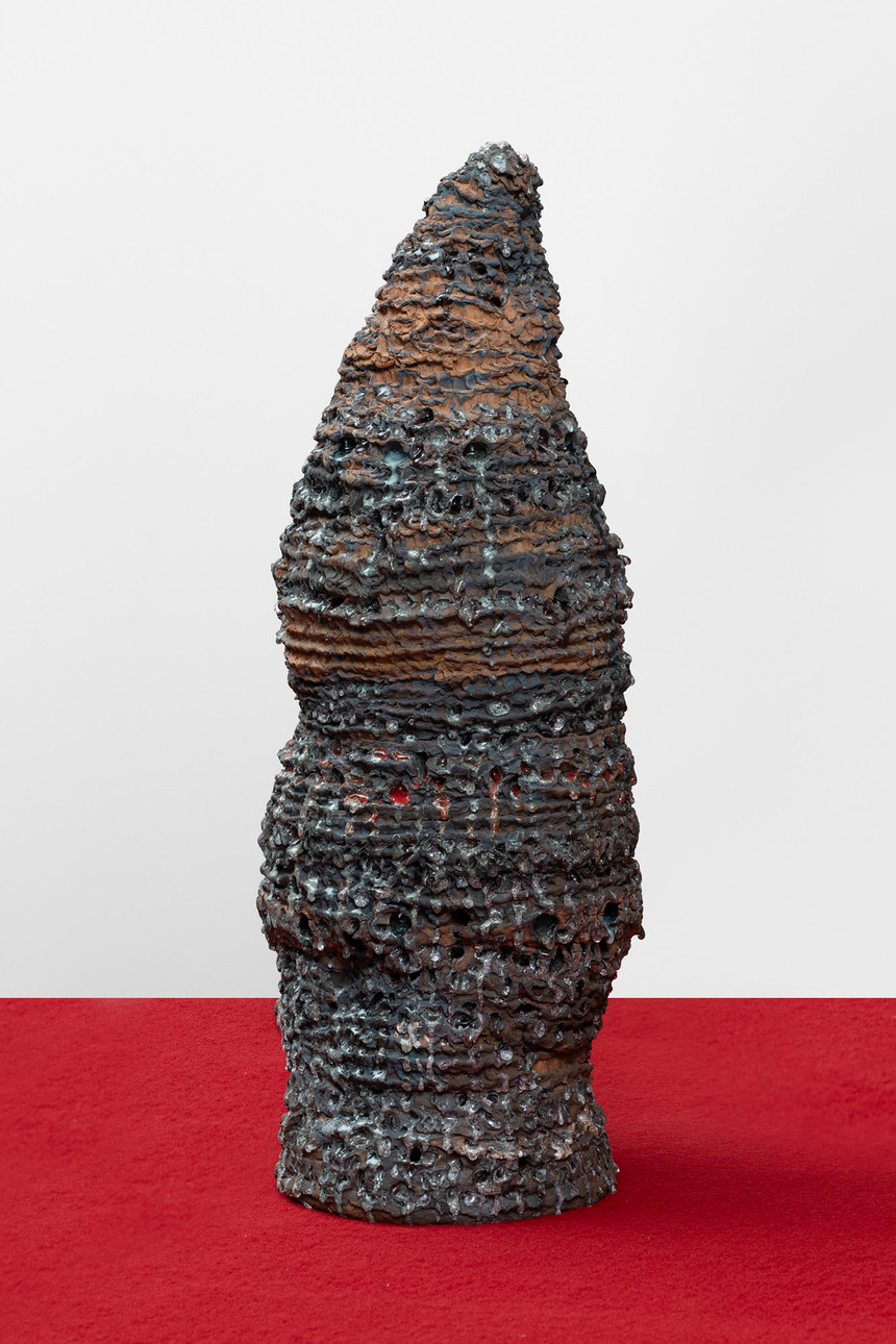 Lidia Lisbôa, "Sem título (da série Cupinzeiros)", 2024. Photo: Julia Thompson