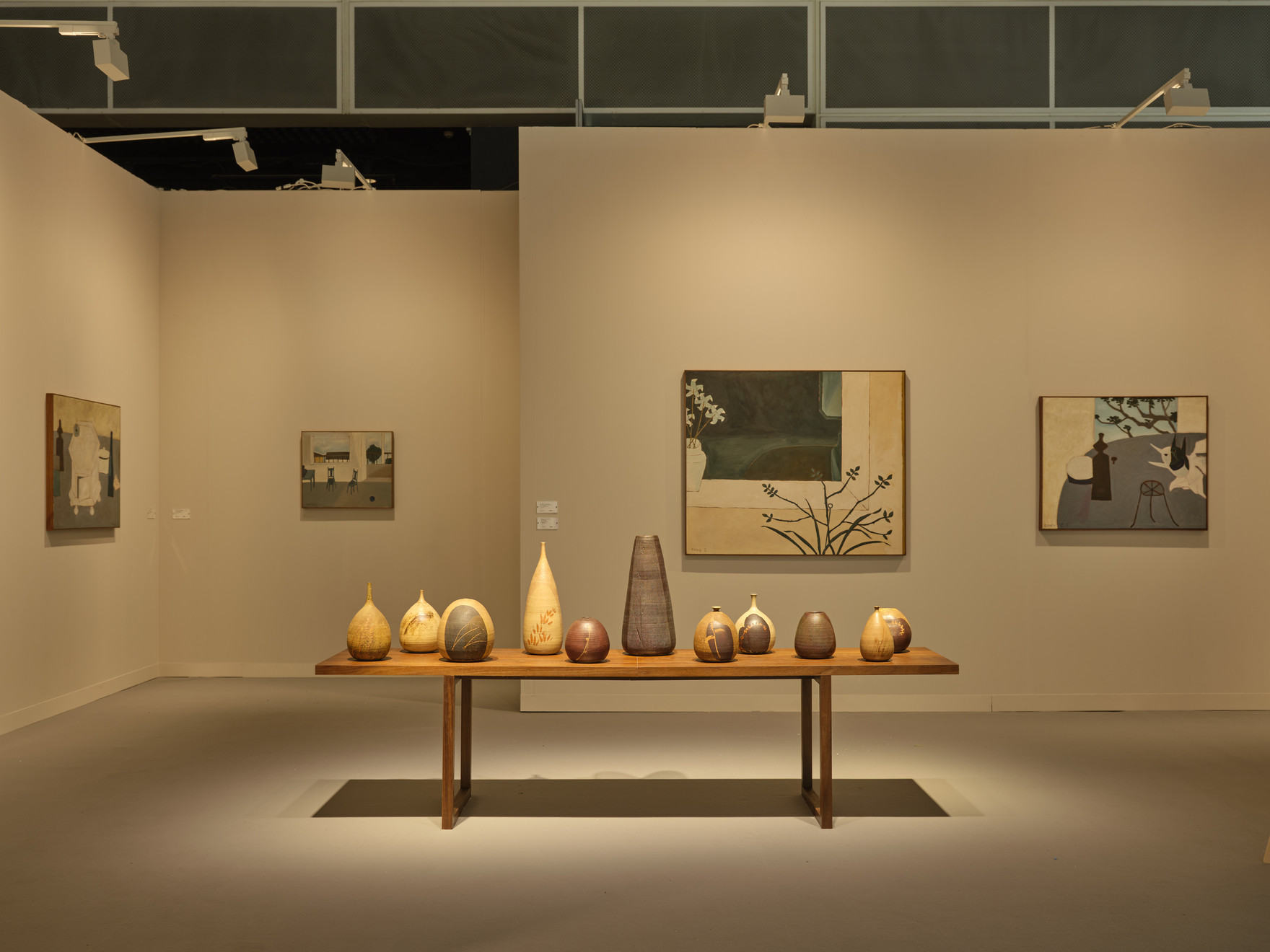 At Art Basel Hong Kong 2024, the galleries Gomide&Co and Almeida&Dale showcased a dialogue between the paintings of Chen Kong Fang and the ceramics of Shoko Suzuki